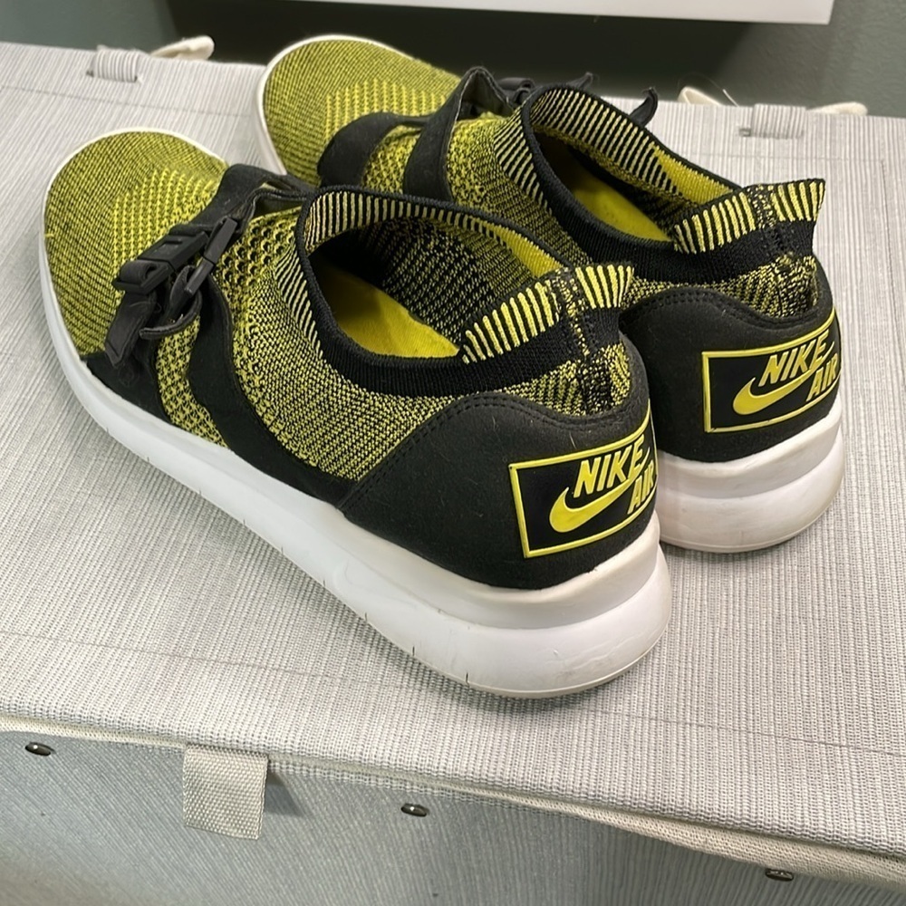 Nike Men's Air Sockracer Flyknit Running Shoes Size 10.5 Yellow Strike